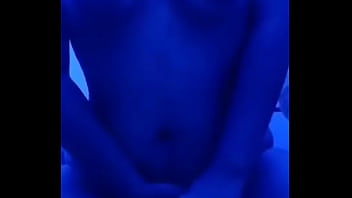 Puta Mexicana Chichona Se Chupa Las Tetas Y Luego Se Masturba Es Una Zorra