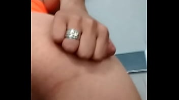 Brincando Com Minha Buceta Até Fica Arrombada