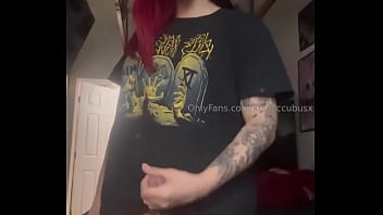 Ela Adora Exibir Seu Pau Duro