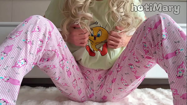 Big Squirt Cum! Skinny School Girl Small Tits Masturbate Fingering Pussy
