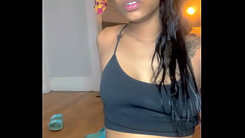 Baby2klee Listening To New Music Feeling Horny .... The Look I Her Eyes Tells Me Shes Horny