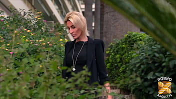 Anouk, 30 Ans, Une Psychologue Experte En Bite !