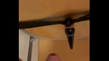 Soumis Saute Sur Un Gode