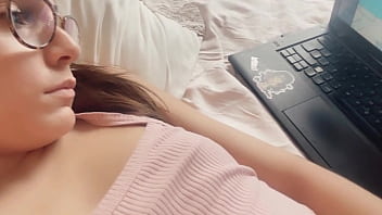 Me Masturbando Antes De Sair Pra Foder Por Ai