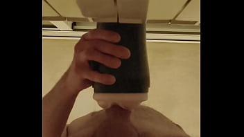 Follando Mi Fleshlight Hasta Que Me Hace Temblar Del Orgasmo...