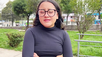 Me Follé A Mi Vecina Culona, Mientras Su Esposo Se Encontraba Trabajando.