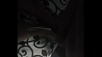 Viniendo Me En Los Pies De Una Amiga