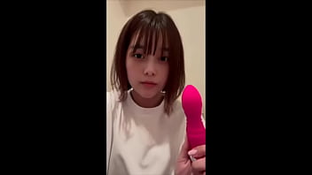 ぴっちぴちの黒スキニー履いたままおもちゃを使ってト◯レでオナニーしてたら濡れ過ぎちゃいました... - Amateur-asian-hentai-japanese-new-only-women