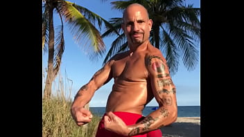 Beach Body Pornstar - pornstar, tan, muscles, italian, ripped, hardbody, flexing, beach-body - Video 54430