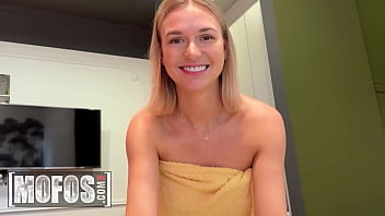 Mofos - Melissa Gets Ready For Bed But First She Needs Her Asshole To Get Fucked By Her Bf To Get A Better Sleep