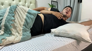 Me Follo A Mi Hijastro Caliente Y Dejo Su Culo Lleno De Leche Caliente