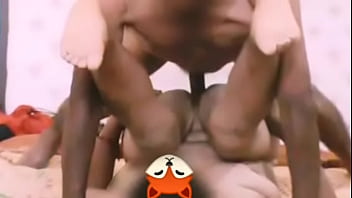 Abriendo Las Piernas A Mi Corazón, Y Me Clava Piernas Sobre Su Hombro, Cómo Me Gusta.