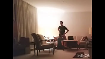 Novio Con Un Macho Joven