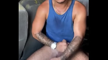 Dei Pra O Pauzudo Dentro Do _nibus Até Ele Me Dá Leite Na Boca