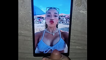 Cumtributo En Esta Perra