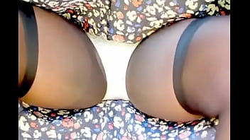 Bluegirl70 Bouncy Upskirt