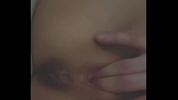 Lizanie Mokrej Cipki W Sypialni Po Imprezie Domowej