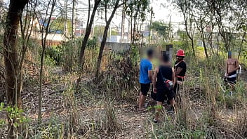 Seguran_a Participou Da Fude__o No Mato . Meteu No P_lo E Fudeu Gostoso Nessa Suruba