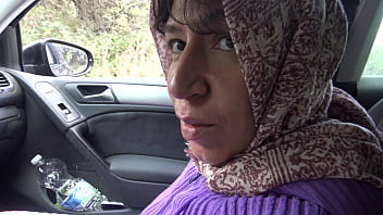 A French Muslim Girl Is Disturbed When American Tourist Shows His Big Cock