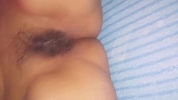 Mostrando Su Rica Vagina A Sus Seguidores