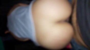 Me Follo A Camarera Latina