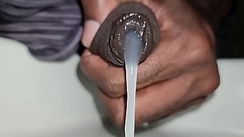 O Tesão Derramado Em C_mera Lenta Na Pia Do Banheiro. #uncut #bbc #cum