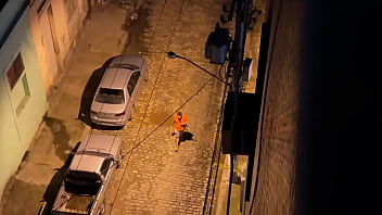 Olhem O Urso Retornando Pro Motel. Tinha Ido Buscar Tk