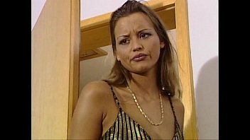 Denise La Bouche Eiskalte Engel Scene 2