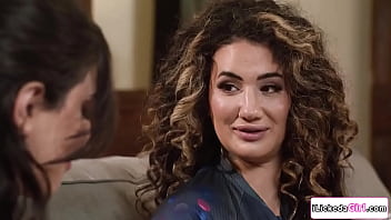 Big Tits Lesbian Babe Facesitting Busty Arab Delivery Crew