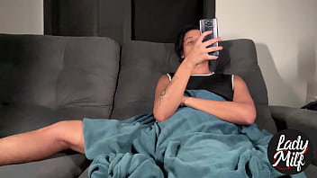 Antes De Dormir A Gata Quer Leite Quente Na Boca