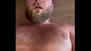 Who' Betting On A White Christmas? ️️