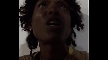 Discute Diariamente Con Su Madre Por El Amor Que Le Tiene A La Calle.