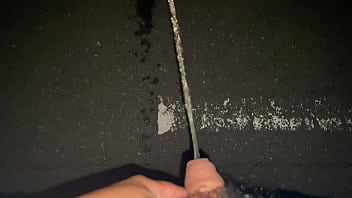 04-1 Asian Boy Pee Outdoors