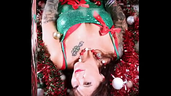 Did A Little Christmas Photoshoot With Msnaughyangel This Weekend. Super Cute! Groovylj