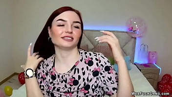 Hot Redhead Amateur Babe Nicolpot Posing For Fans On Webcam