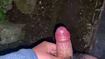 04-2 20210410o Asian boy masturbation outdoors