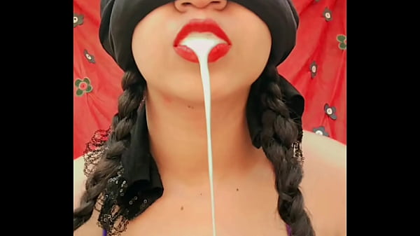 Meu Padastro Me Pegou Faltando Aula Para Ficar Na Piscina E Encheu Minha Boquinha De Porra