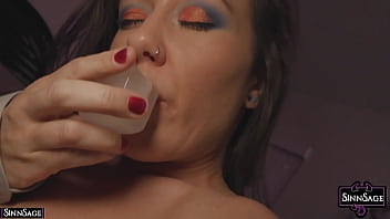 Sinn Sage Showing Off Her Body While Rubs An Ice Cube Ion Her Body!