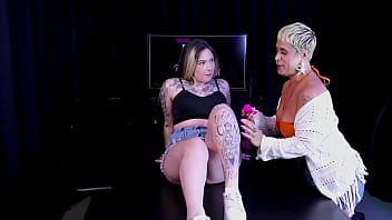 Safada Demonstra Seu Boquete, Bota O Vibrador Na Buceta Depois De Dizer Que Prefere Sexo De Manhã E Não Engole Gozo - Just Joana (watch On: Sheer/red)