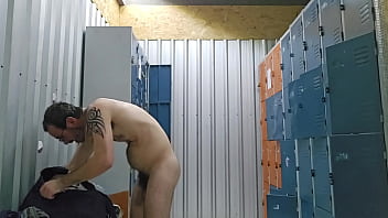 Depois Do Banho Na Academia.