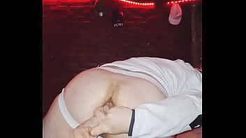 Mariano Bextor Juega Con Su Juguete De 26x5