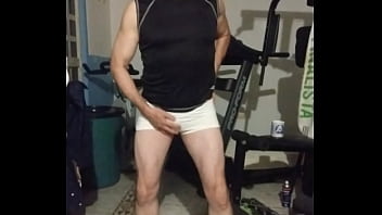 Show Stripper Con Calcetones Blancos Haciendo Baile Striptease Hasta Quedar Totalmente Desnudo