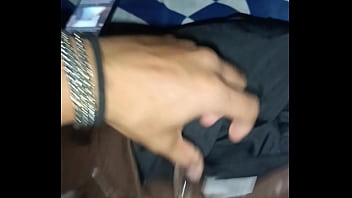 Viendo La Falda De Mi Vecina