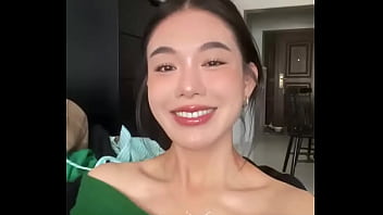 Anyone Want To Cum On My Face?