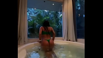 Qual A Sua Posição Favorita? A Minha é De Quatro