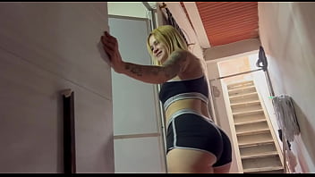 La Hermana Culona Es Muy Traviesa Y Se Mete Al Cuarto De Su Hermanastro Mientras El Se Masturba Y Se Traga Su Leche, En Espa_ol, Subtitulos En Ingles.