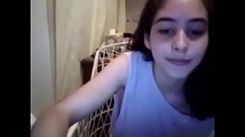 Dreianova' Cam Show, Enseñando Sus Gigantescas Tetas Naturales A Todos