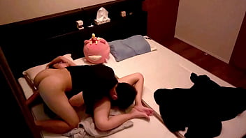 今から仕事なのに_///お泊まりの翌朝、出勤前にクンニされてアヘ顔連発　女性用　女性向け　クリ責め　アクメ　喘ぎ声　巨乳　おっぱい　かわいい　投稿　個人撮影　素人　日本人　えむゆみ　カップル