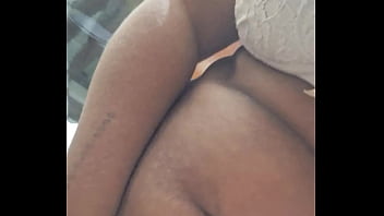 Minha Esposa Viu O Padrasto No Banho E Não Aguentou De Tesao Teve Que Se Masturbar