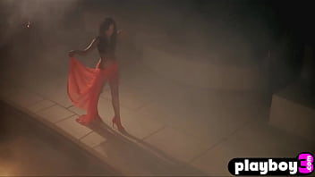 Sexy Big Tits Blonde Babe Exposed Sexy Body While Posing Naked For Playboy